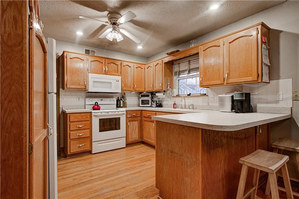 2149 SE 6th Street — photo 9