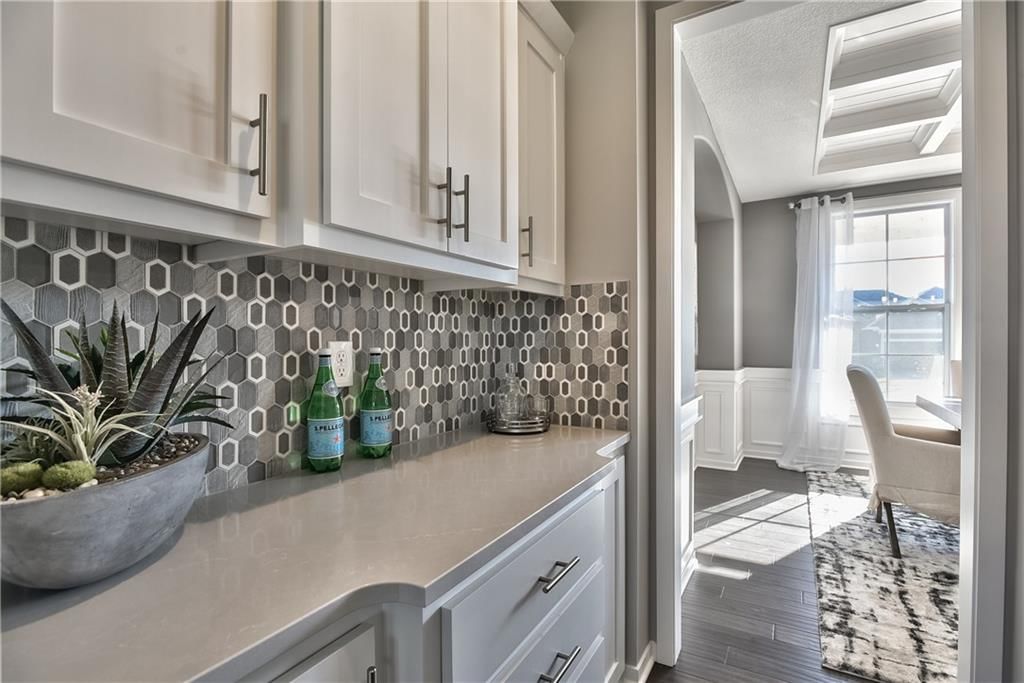 2725 W Dartmouth Street — photo 4