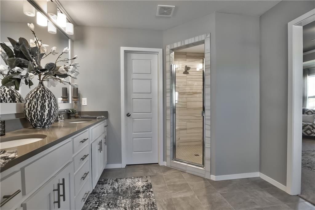 2725 W Dartmouth Street — photo 34