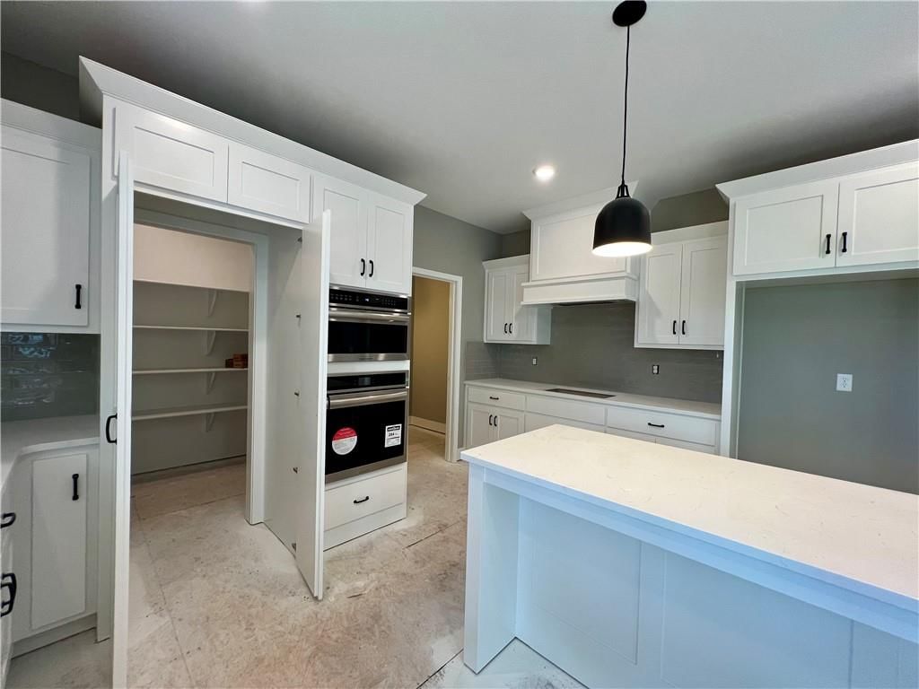 1933 Longview Drive — photo 3