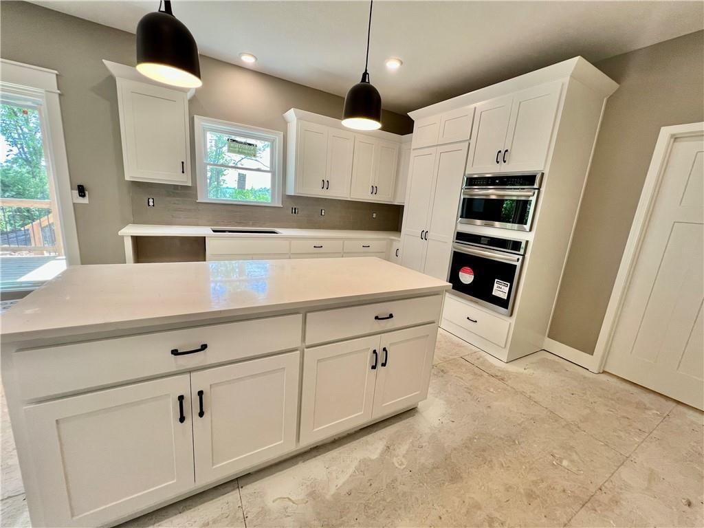 1933 Longview Drive — photo 9