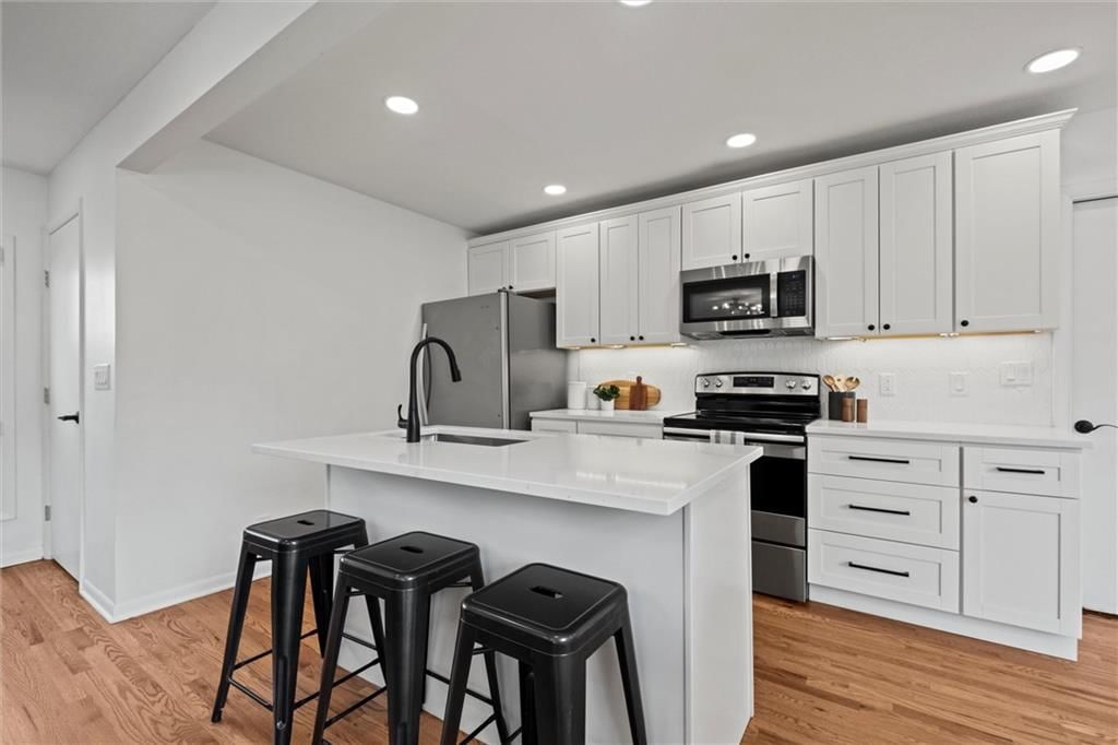 7000 Barkley Street — photo 11