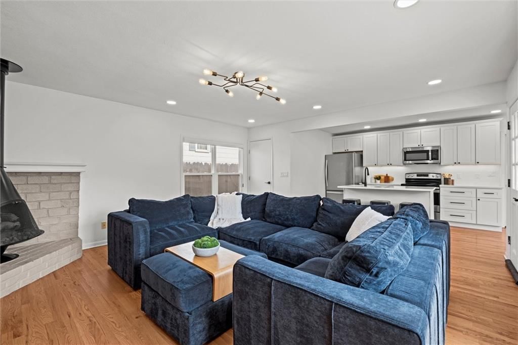 7000 Barkley Street — photo 15