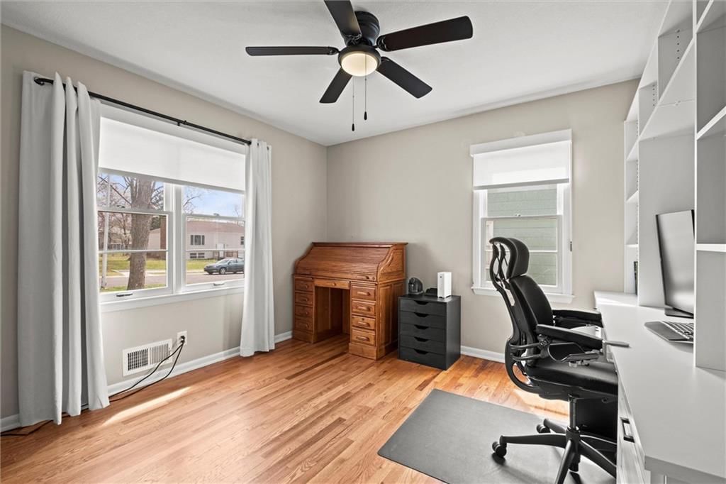 7000 Barkley Street — photo 17