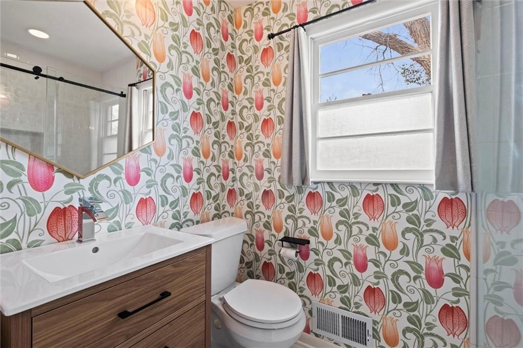 7000 Barkley Street — photo 18