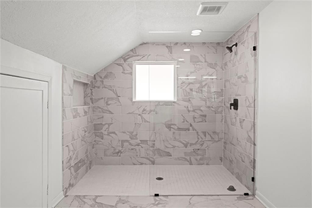7000 Barkley Street — photo 23