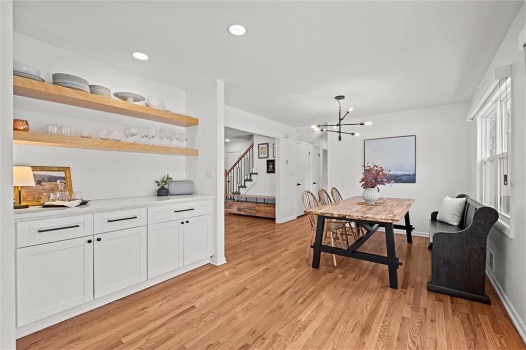 7000 Barkley Street — photo 8
