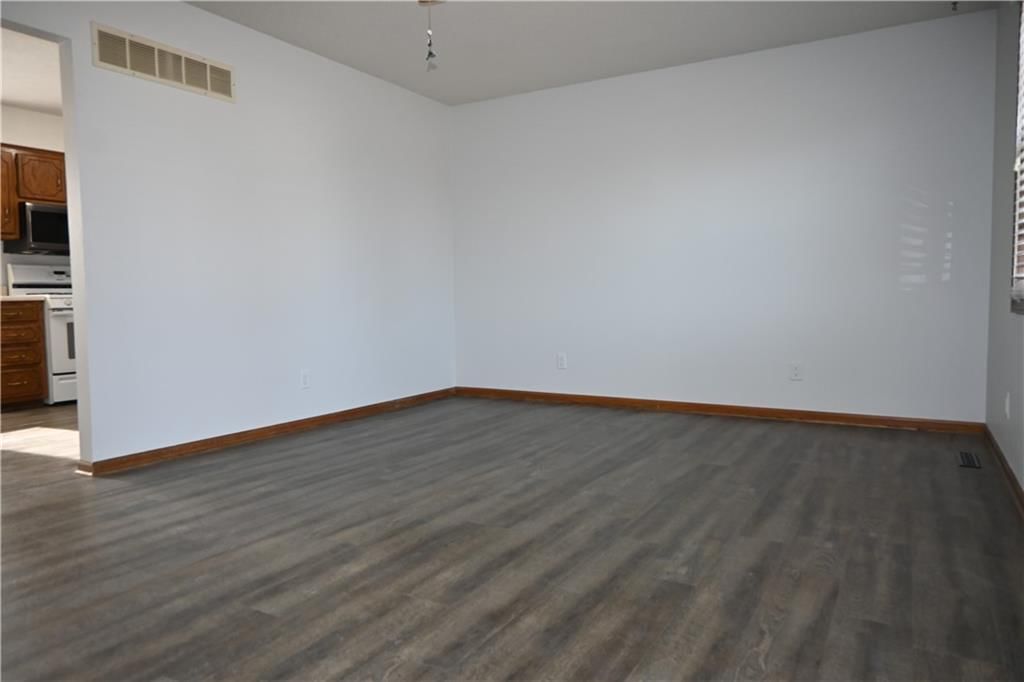 706 Britany Drive — photo 32