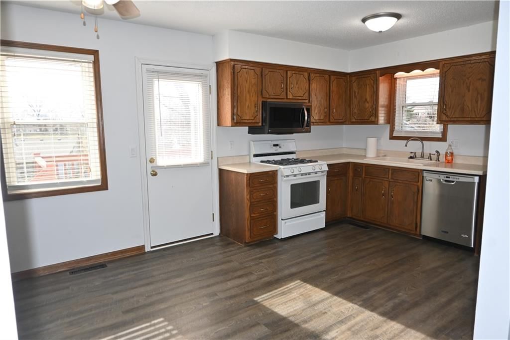 706 Britany Drive — photo 34