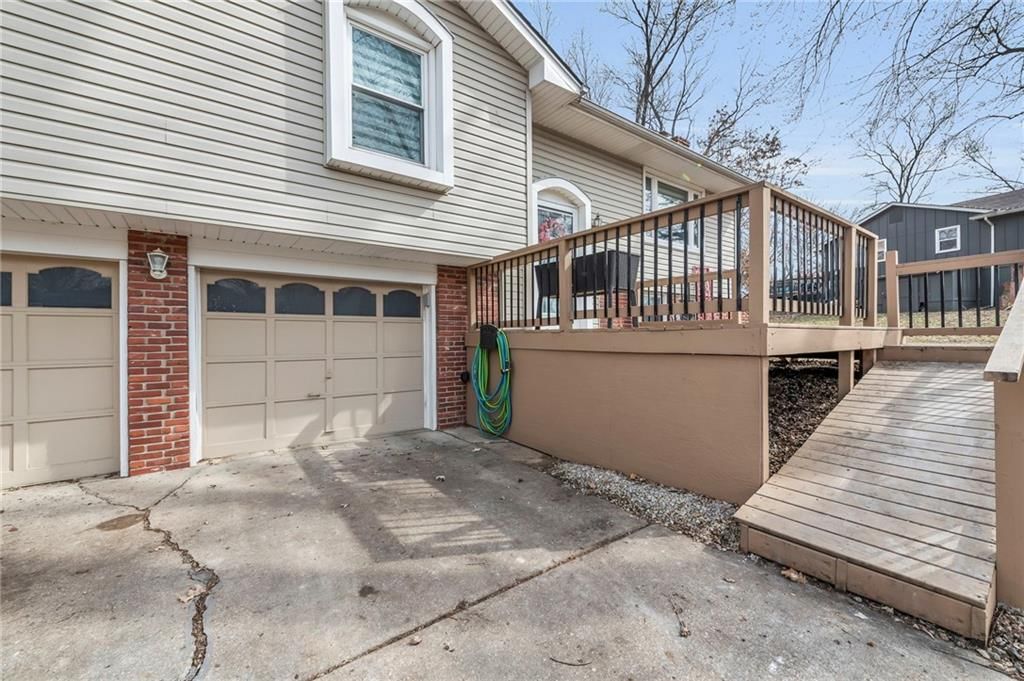 6709 NW Hilldale Drive — photo 3