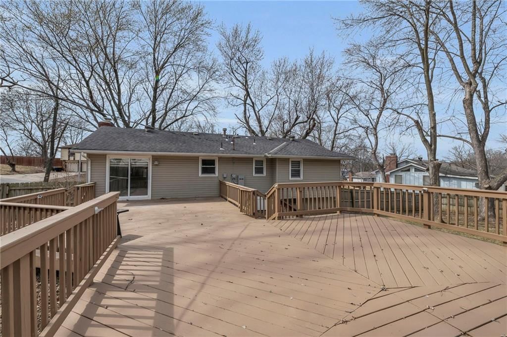 6709 NW Hilldale Drive — photo 27