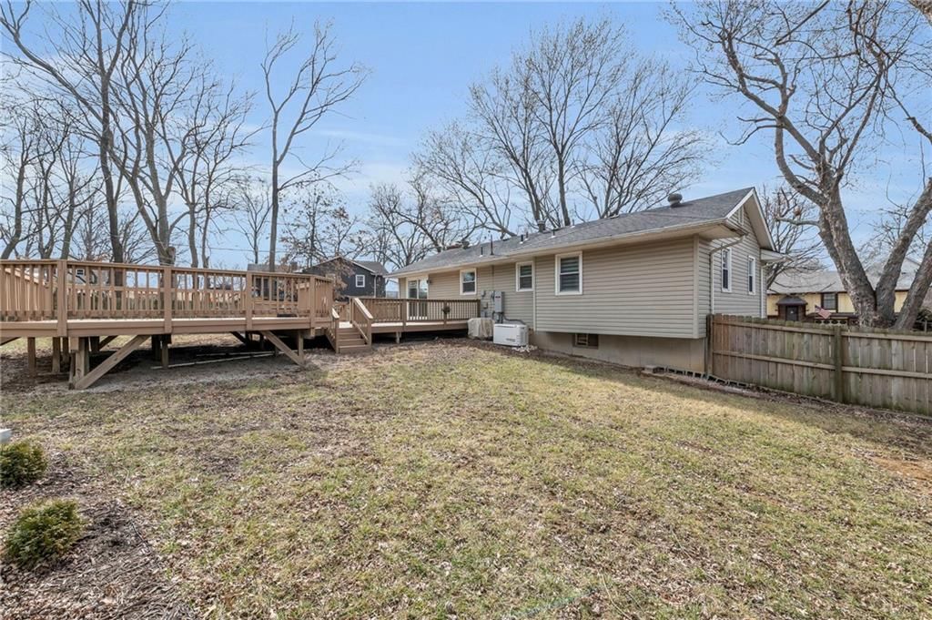 6709 NW Hilldale Drive — photo 33