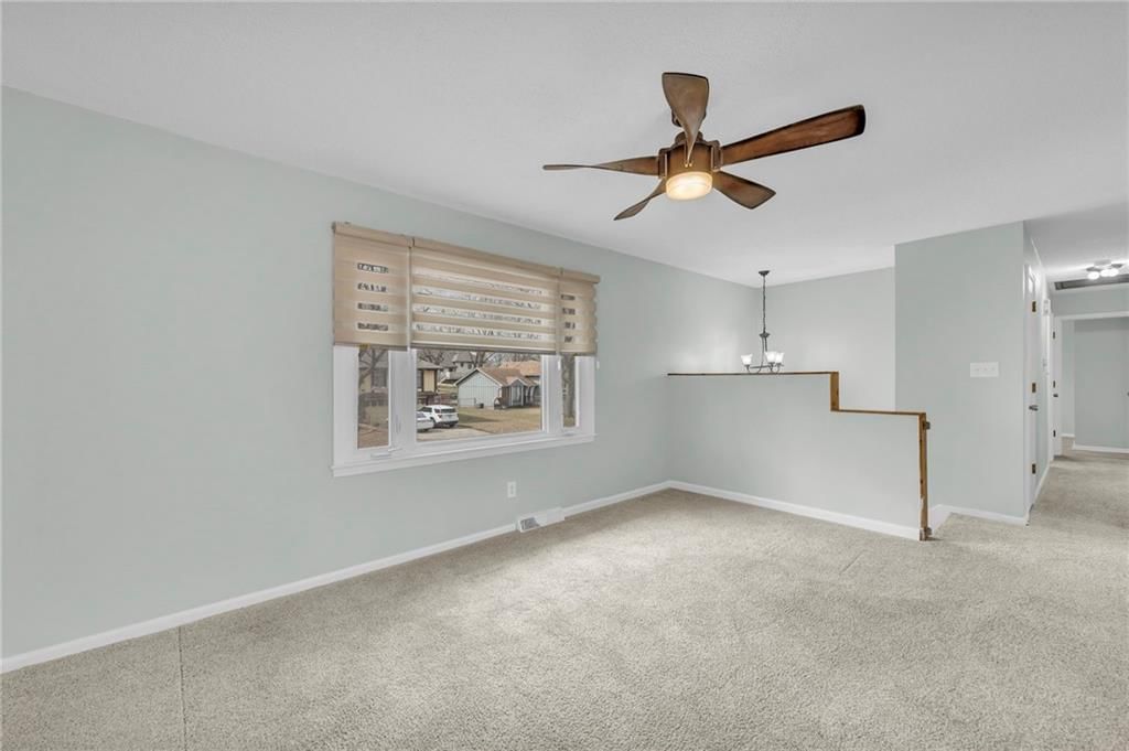6709 NW Hilldale Drive — photo 6