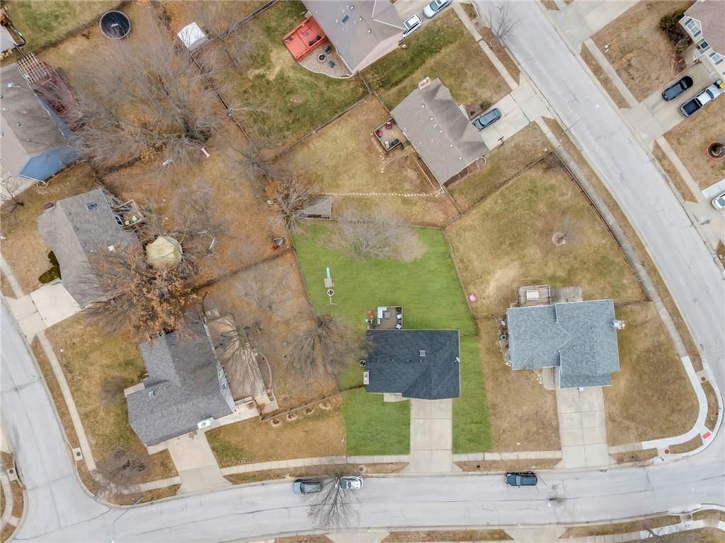 8710 N Wayland Avenue — photo 29