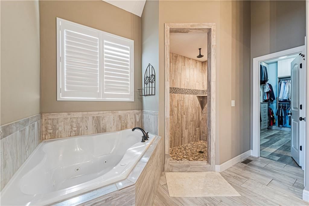 15833 W 163rd Terrace — photo 27