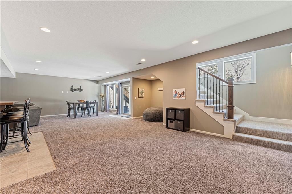 15833 W 163rd Terrace — photo 31