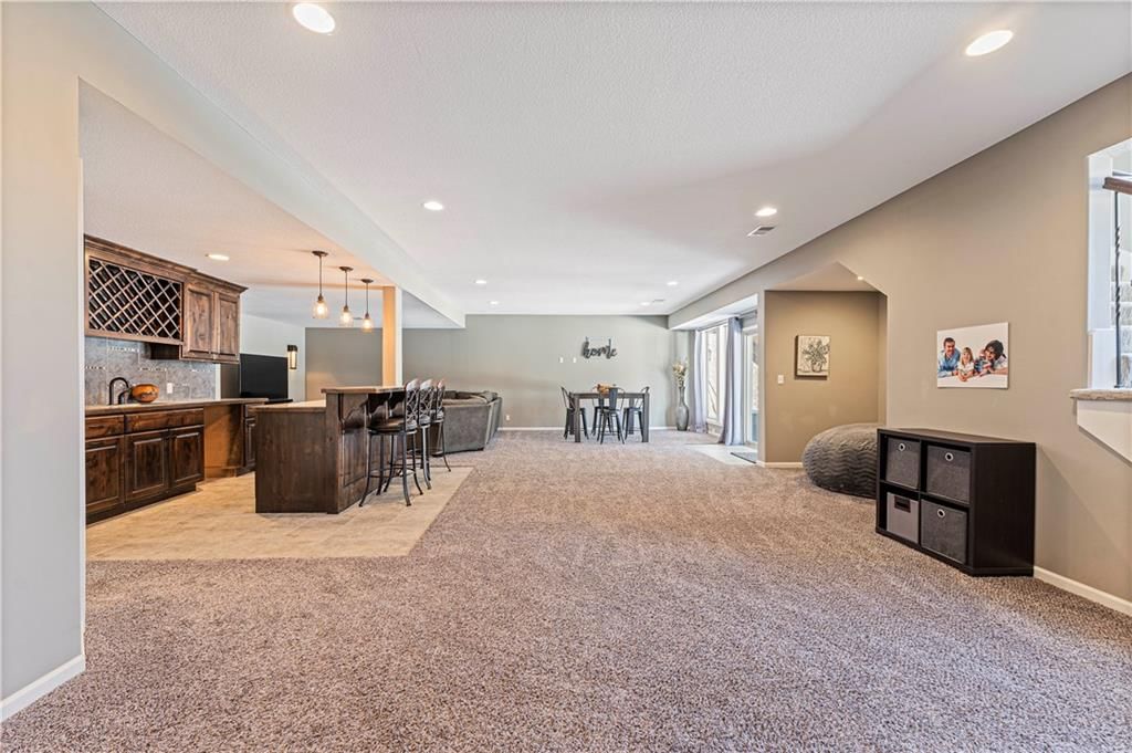 15833 W 163rd Terrace — photo 35
