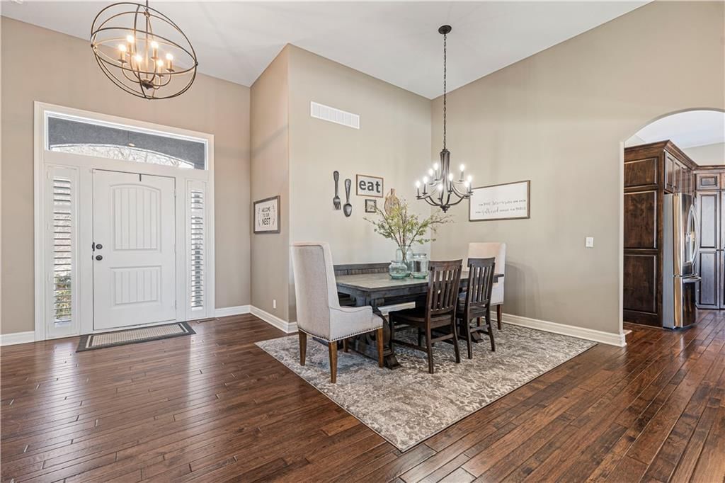 15833 W 163rd Terrace — photo 5