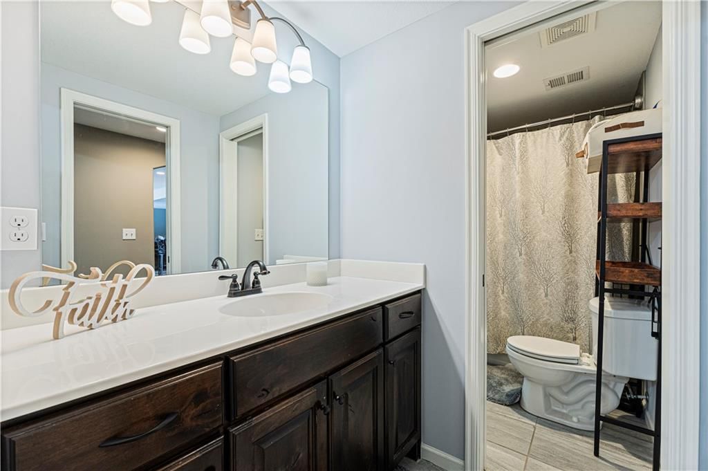 15833 W 163rd Terrace — photo 41
