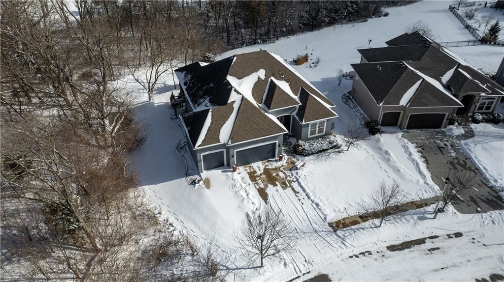15833 W 163rd Terrace — photo 49