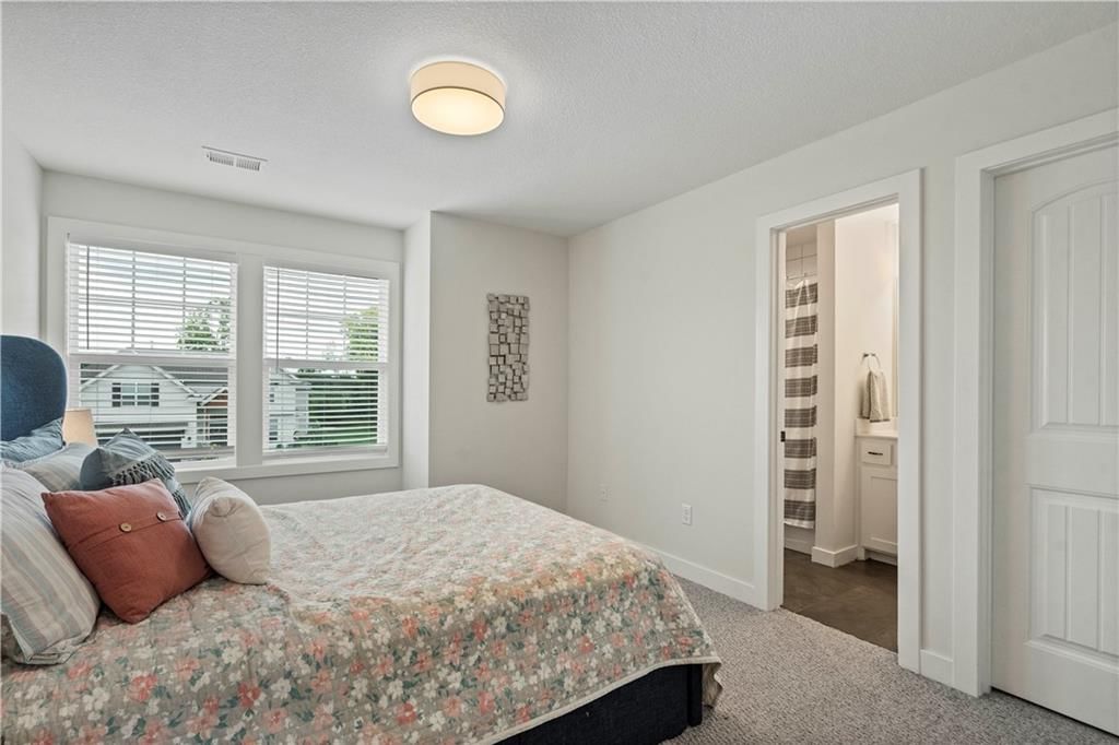 2400 W 180th Street — photo 24