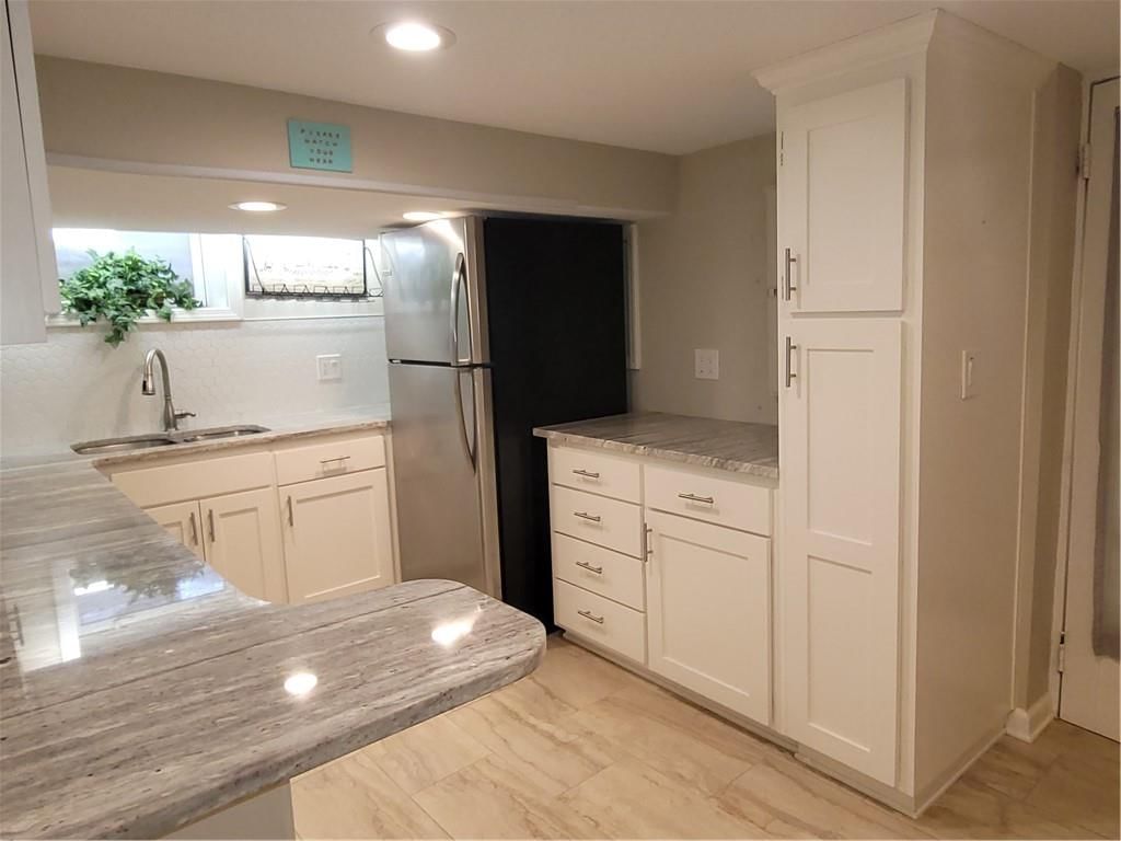 8242 Spring Valley Road — photo 23