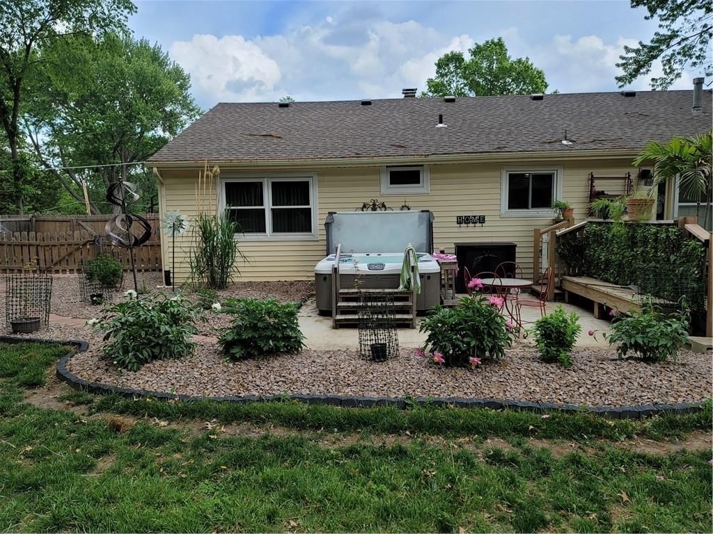 8242 Spring Valley Road — photo 30