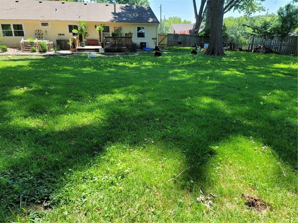 8242 Spring Valley Road — photo 32