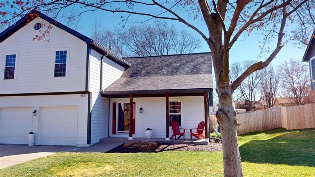 4821 Perry Lane — photo 3