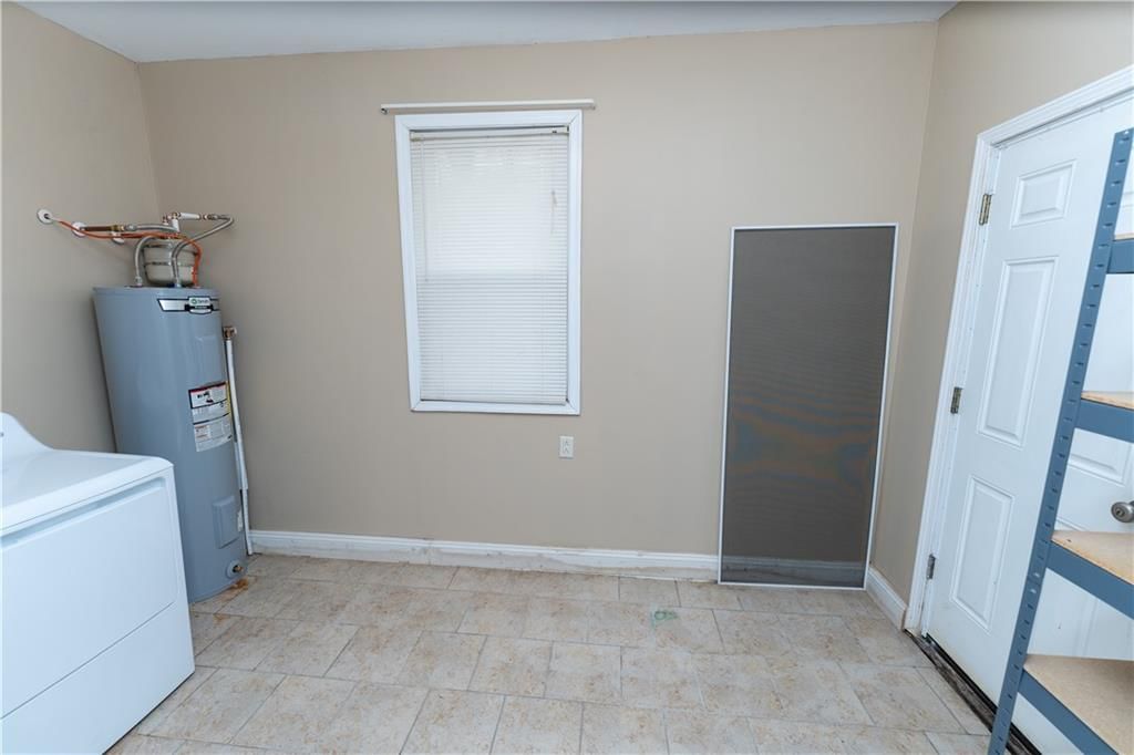 524 E 3rd Street — photo 20