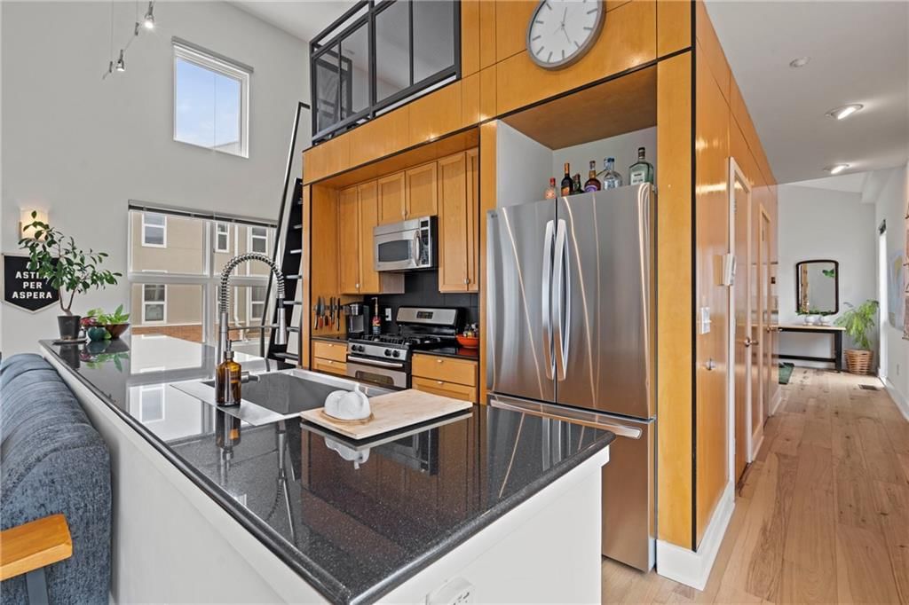 1609 Summit Street — photo 11