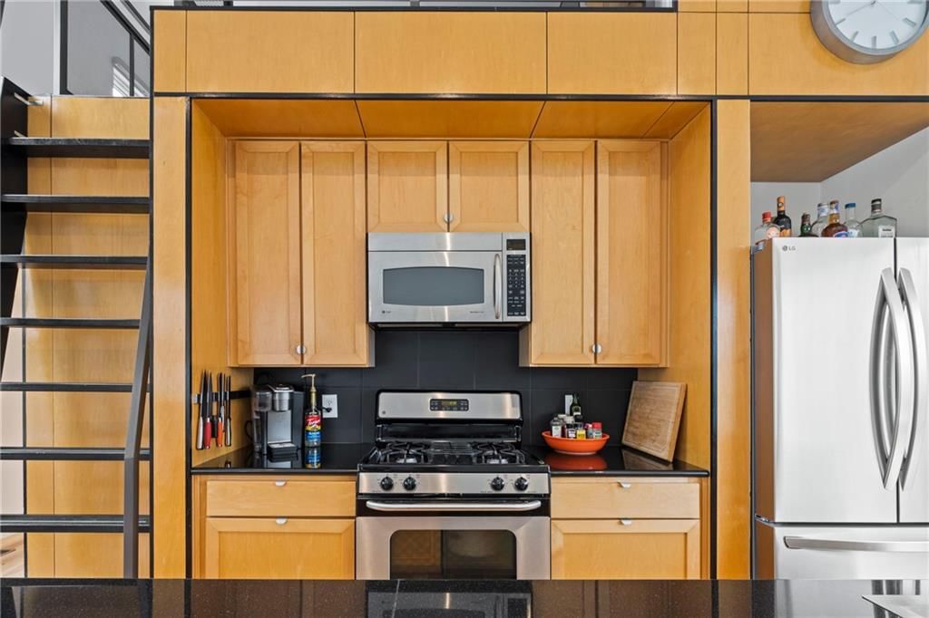 1609 Summit Street — photo 13
