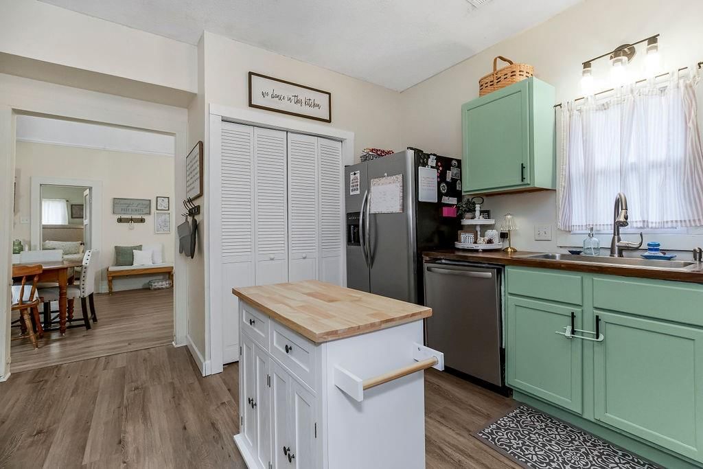 700 Green Street — photo 8