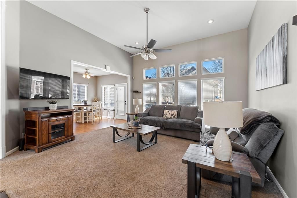 12124 Pine Valley Drive — photo 9