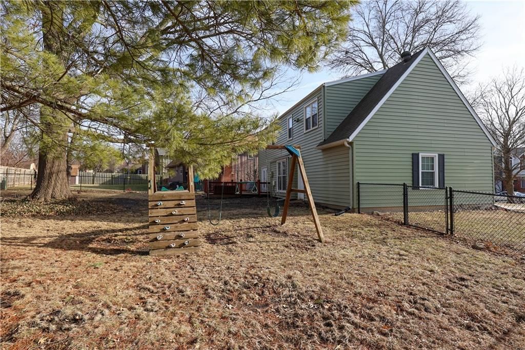 2000 E Jamestown Drive — photo 25