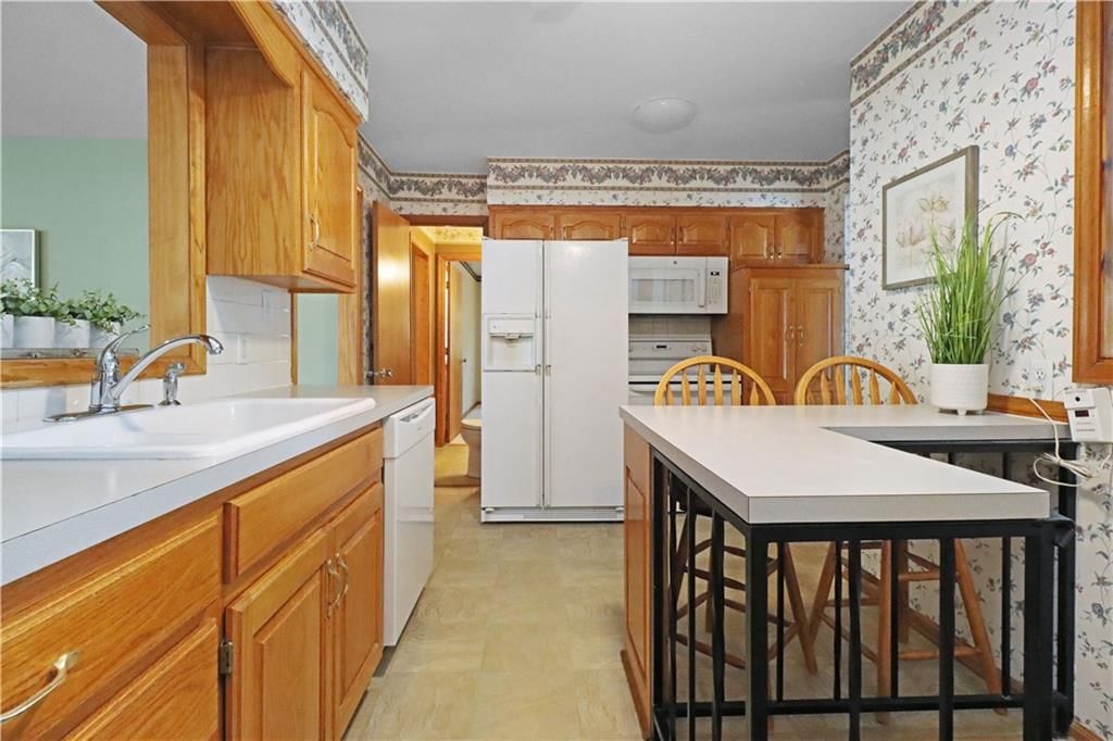 311 SW Sunset Drive — photo 10