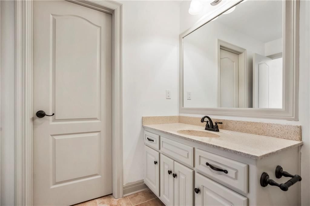 15921 King Street — photo 41
