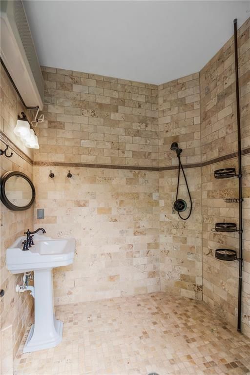 15921 King Street — photo 49