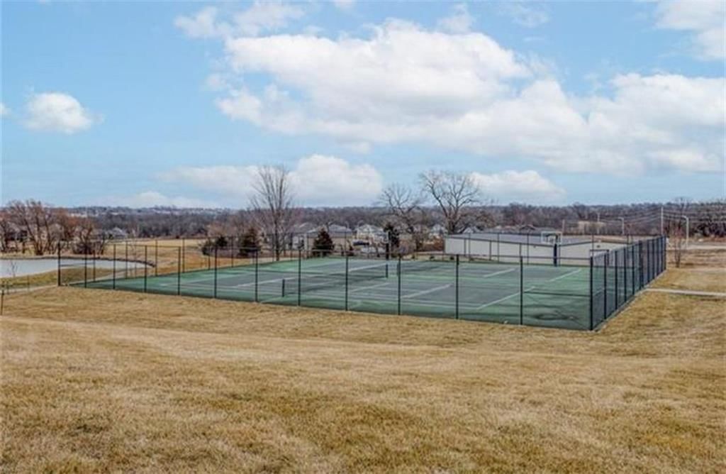 1418 Creekmor Drive — photo 34