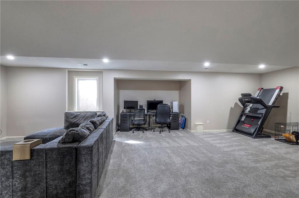 13700 Bradshaw Street — photo 36