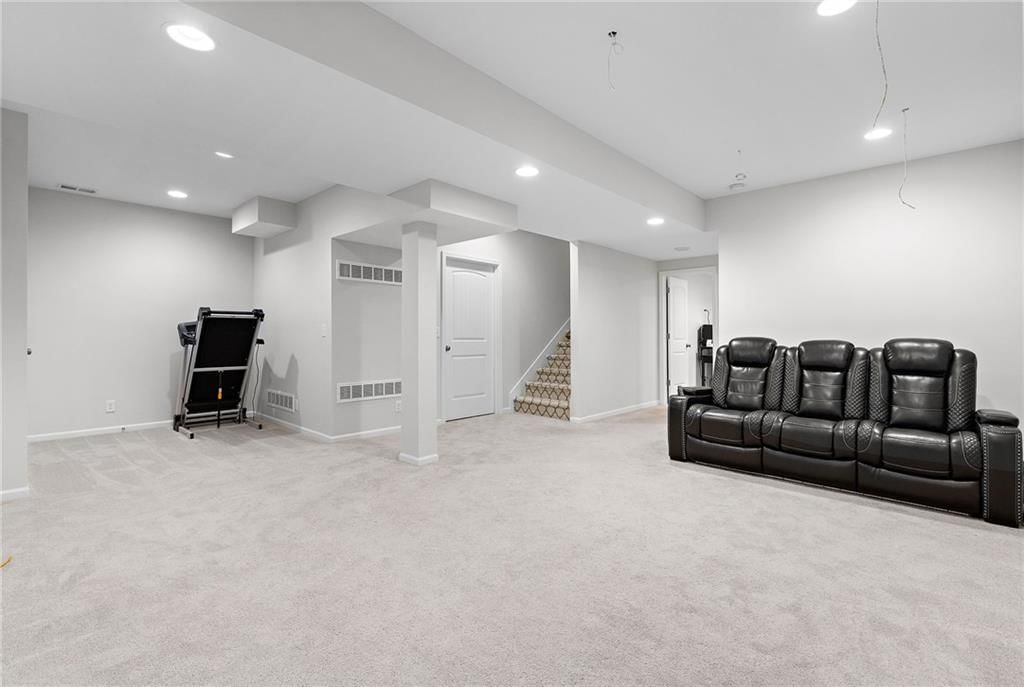 16005 Glenview Street — photo 16