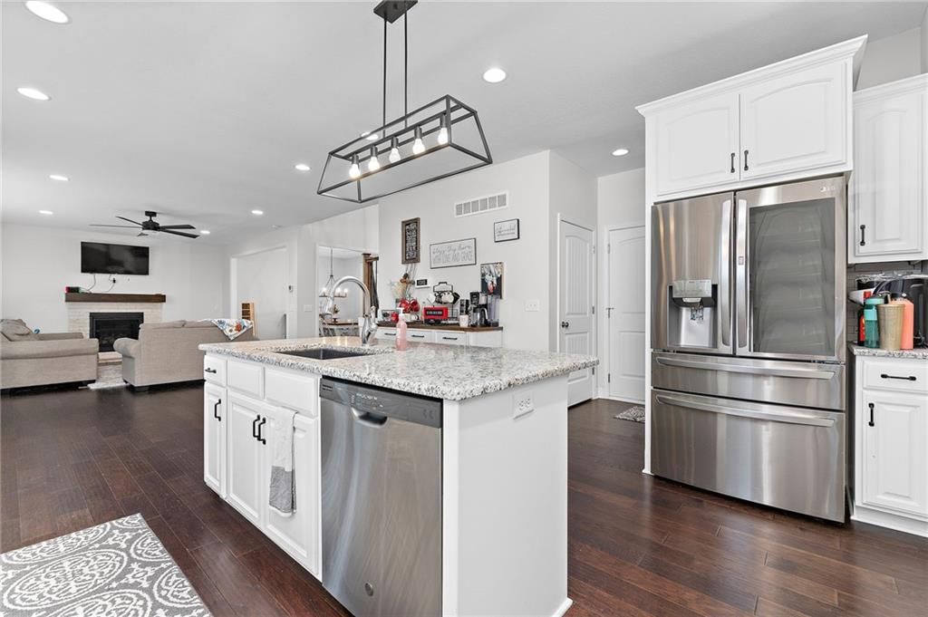 16005 Glenview Street — photo 8