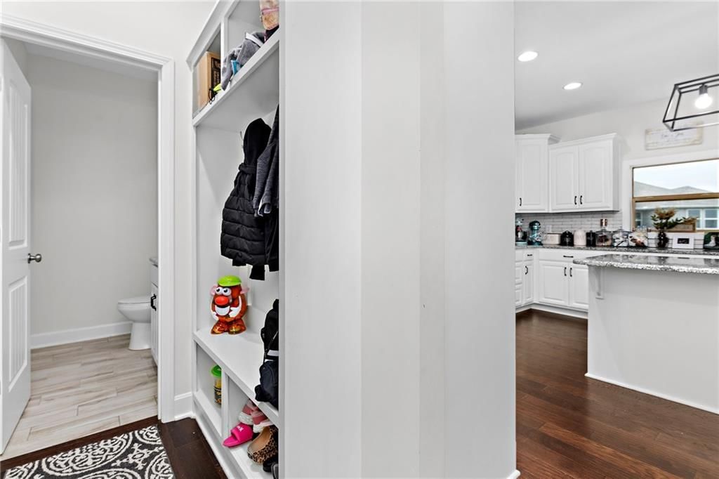16005 Glenview Street — photo 9