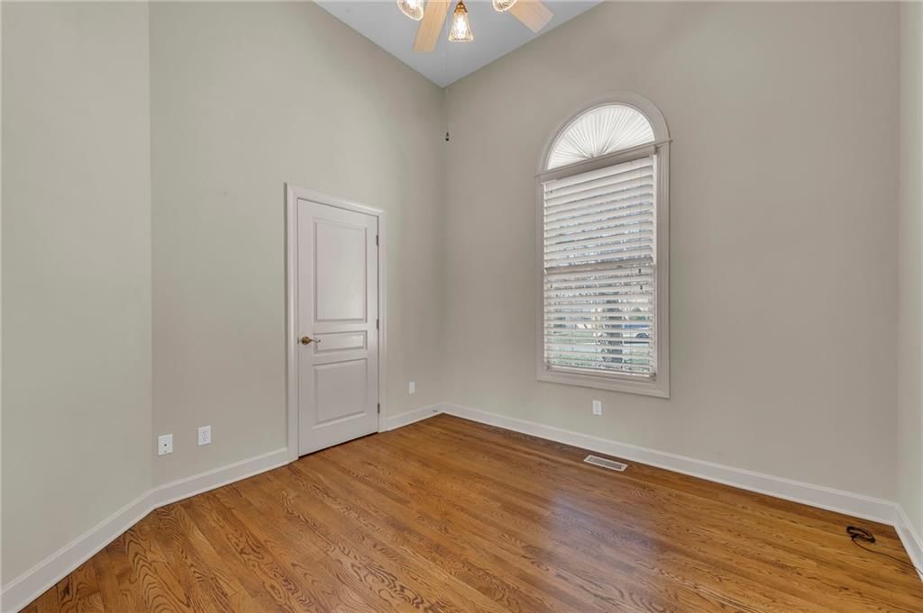 7923 N Hope Avenue — photo 20