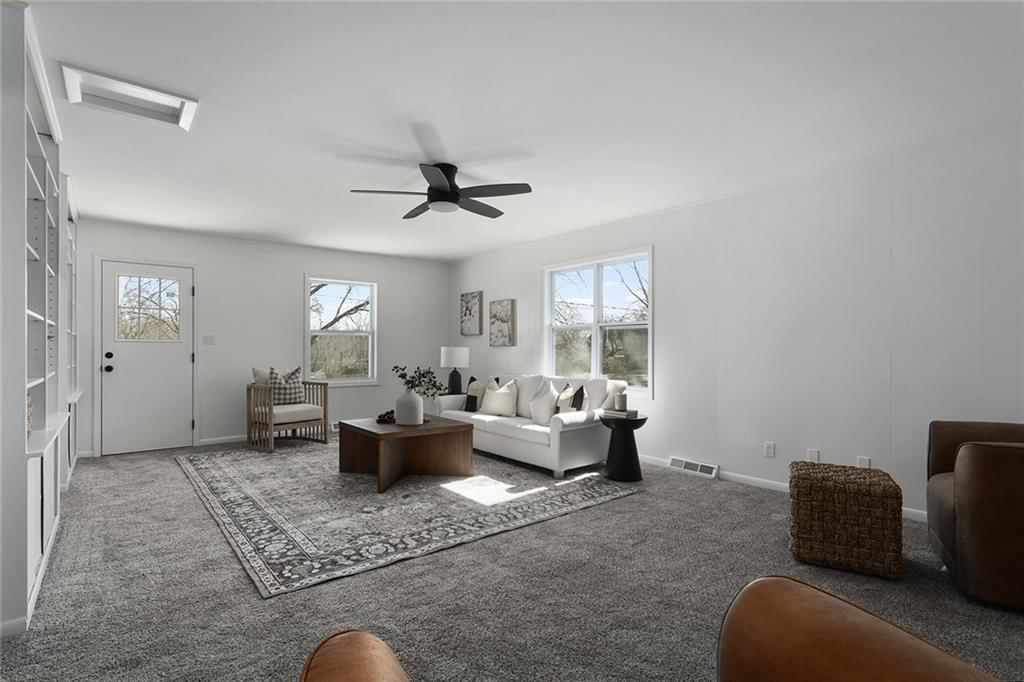 1504 Thompson Avenue — photo 18