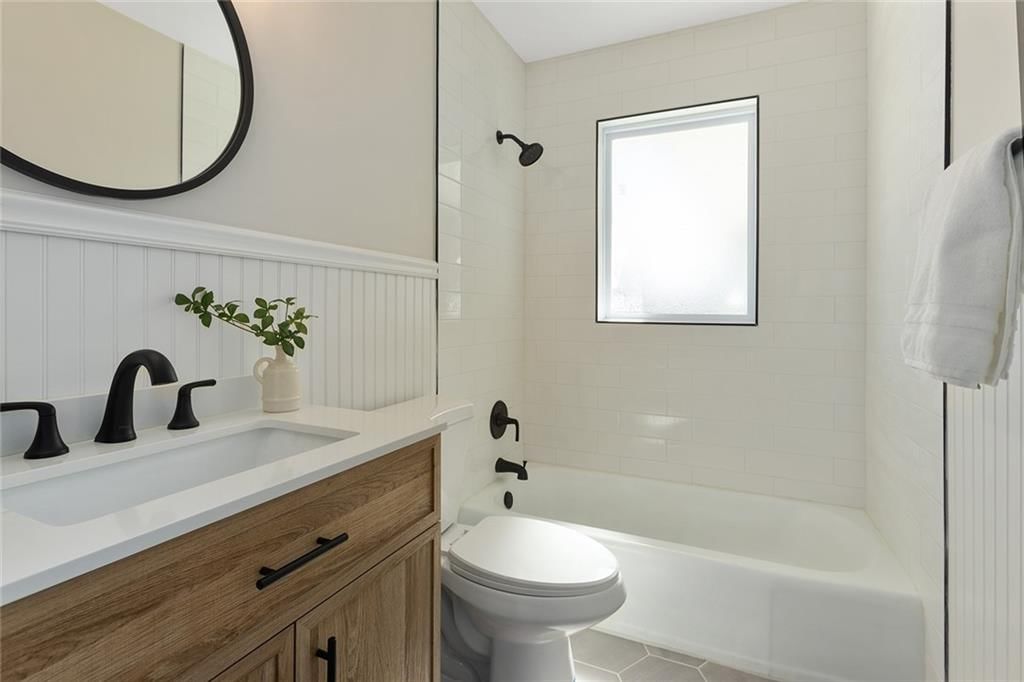 1504 Thompson Avenue — photo 21