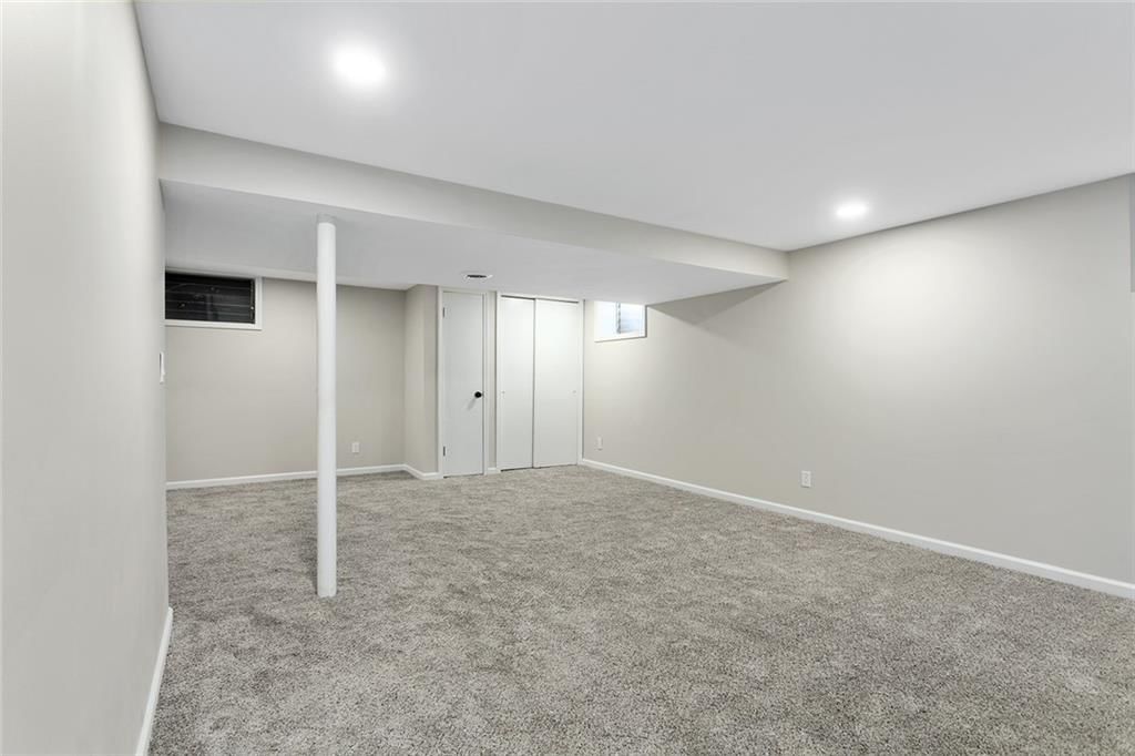 1504 Thompson Avenue — photo 34