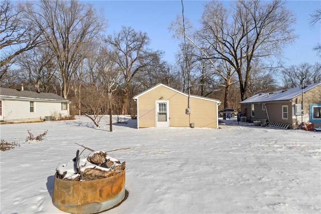 222 East Street — photo 16
