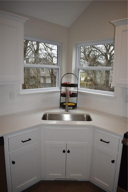 1105 Noah Lane — photo 3
