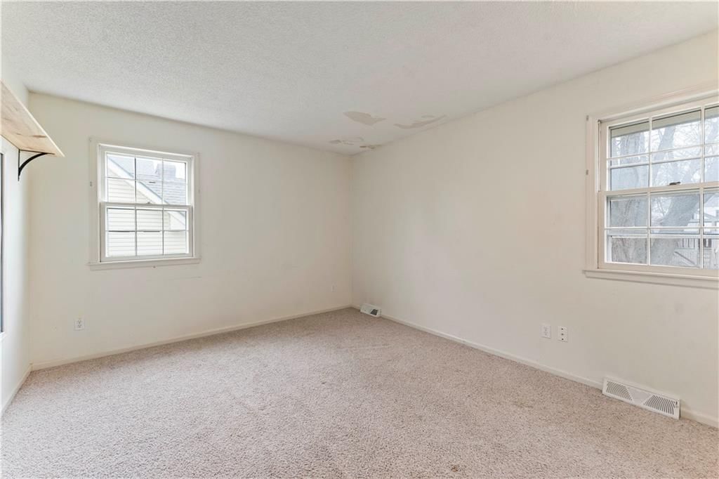 402 NE Noeleen Lane — photo 15